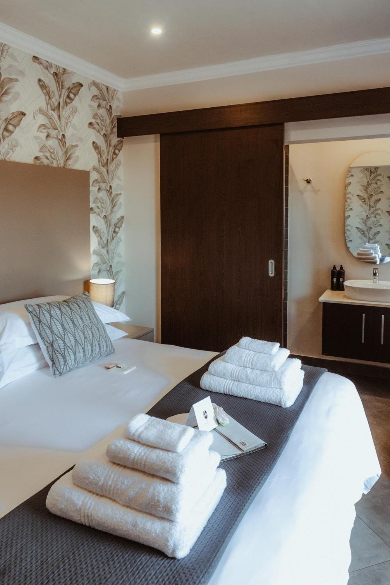 The Feather Hill Boutique Hotel Почефструм Экстерьер фото