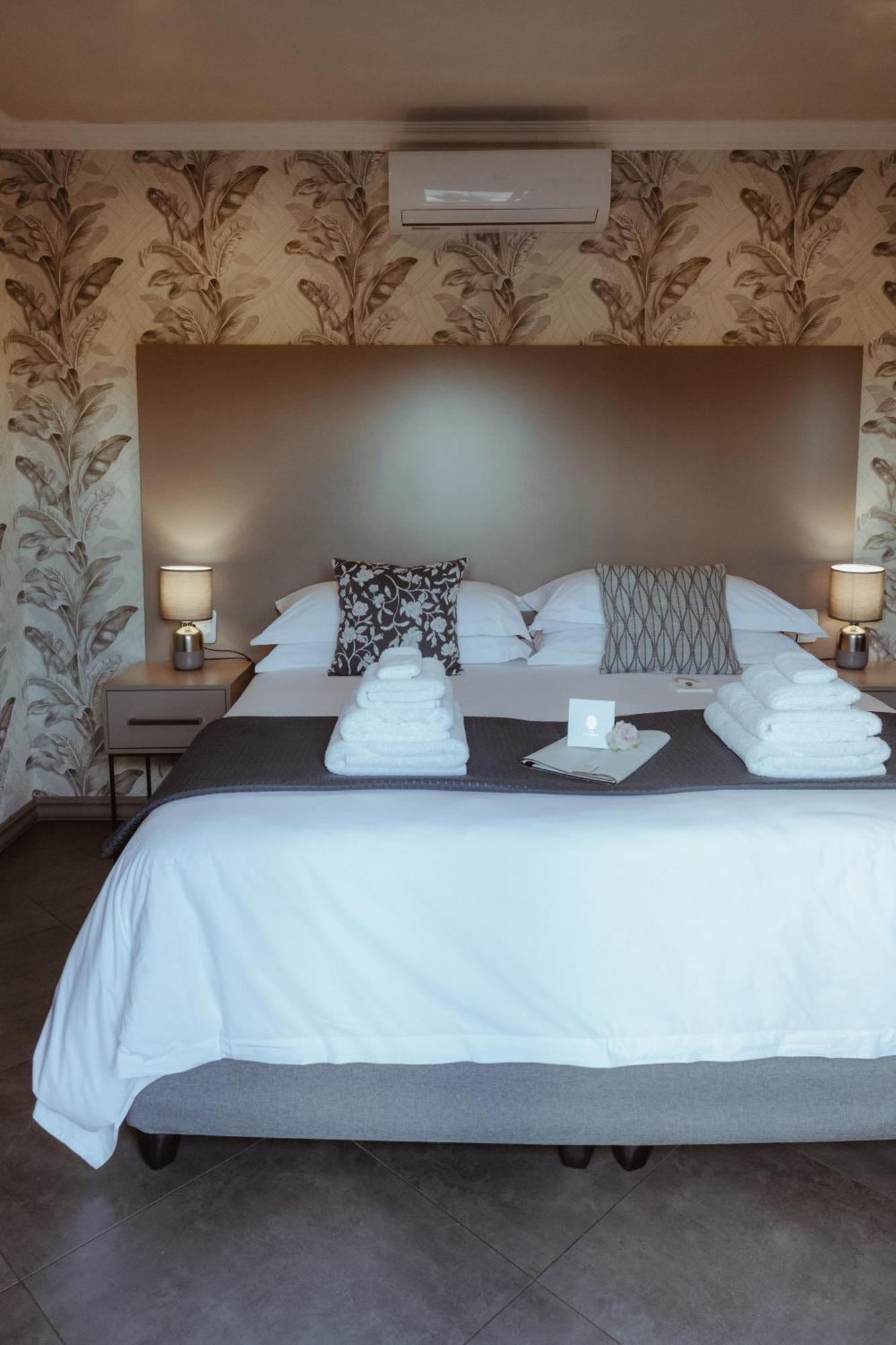 The Feather Hill Boutique Hotel Почефструм Экстерьер фото